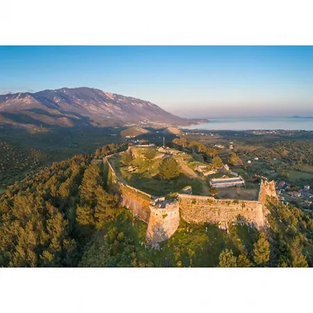 Russa Alexandros Vila Khelmáta